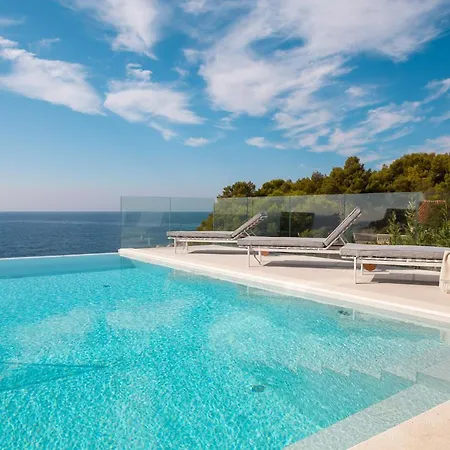 Amazing Seafront Croatian 5 Bedrooms Pearl * Primošten