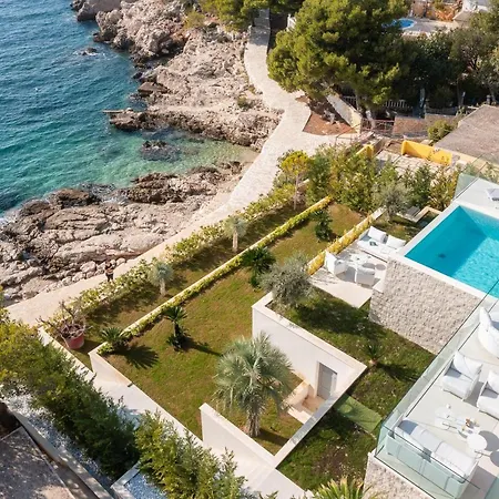 Amazing Seafront Croatian 5 Bedrooms Pearl *
