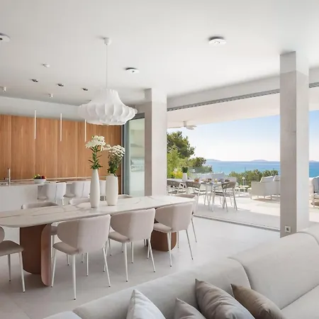 Amazing Seafront Croatian 5 Bedrooms Pearl فيلة Primošten