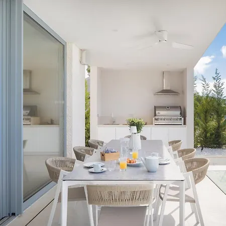 Amazing Seafront Croatian 5 Bedrooms Pearl فيلة *