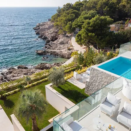 Amazing Seafront Croatian 5 Bedrooms Pearl * Primošten