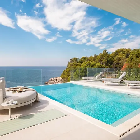 Amazing Seafront Croatian 5 Bedrooms Pearl *