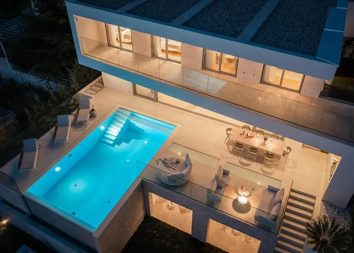 Villa Amazing Seafront Croatian 5 Bedrooms Pearl Primošten