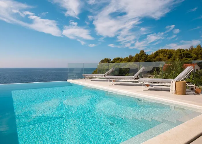 Amazing Seafront Croatian 5 Bedrooms Pearl * Primošten