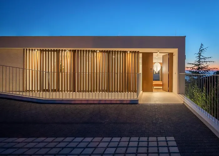 Amazing Seafront Croatian 5 Bedrooms Pearl Villa *