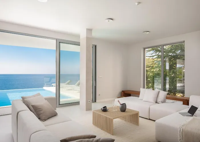 Amazing Seafront Croatian 5 Bedrooms Pearl Villa *