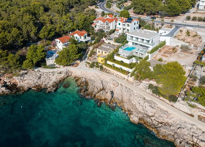 Amazing Seafront Croatian 5 Bedrooms Pearl Villa *