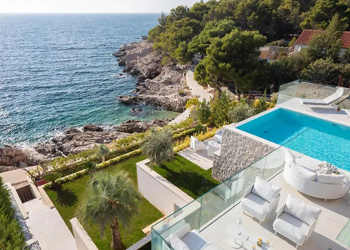 Amazing Seafront Croatian 5 Bedrooms Pearl * Primošten